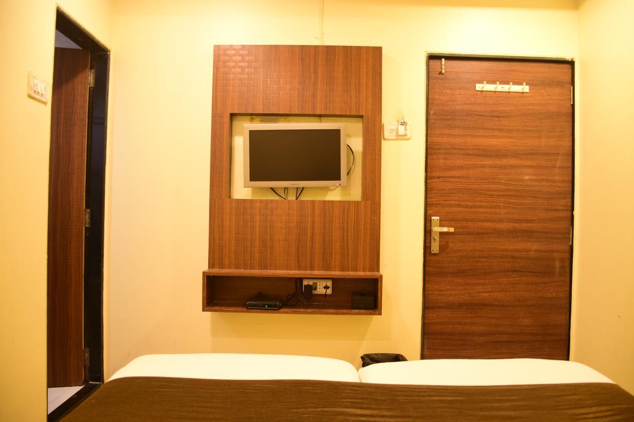 Hotel K.C Residency Mumbai Luaran gambar