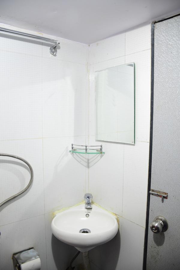 Hotel K.C Residency Mumbai Luaran gambar